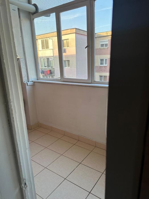 Inchiriez apt 2 cam centru