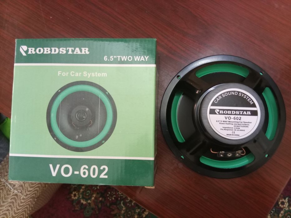 Сабвувер JBL колонка