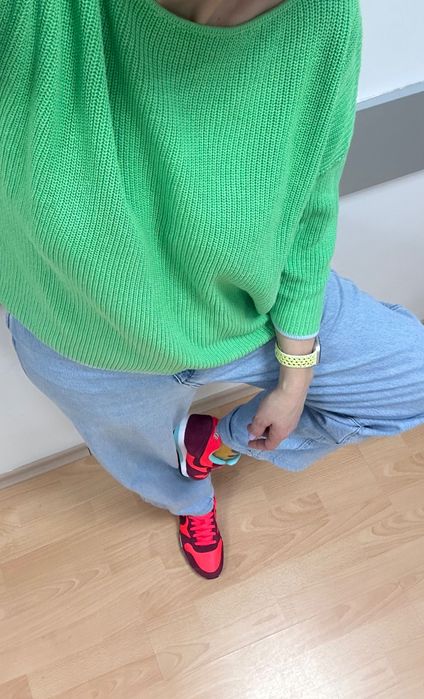 Супер готина блуза в пастелно зелен цвят Comma