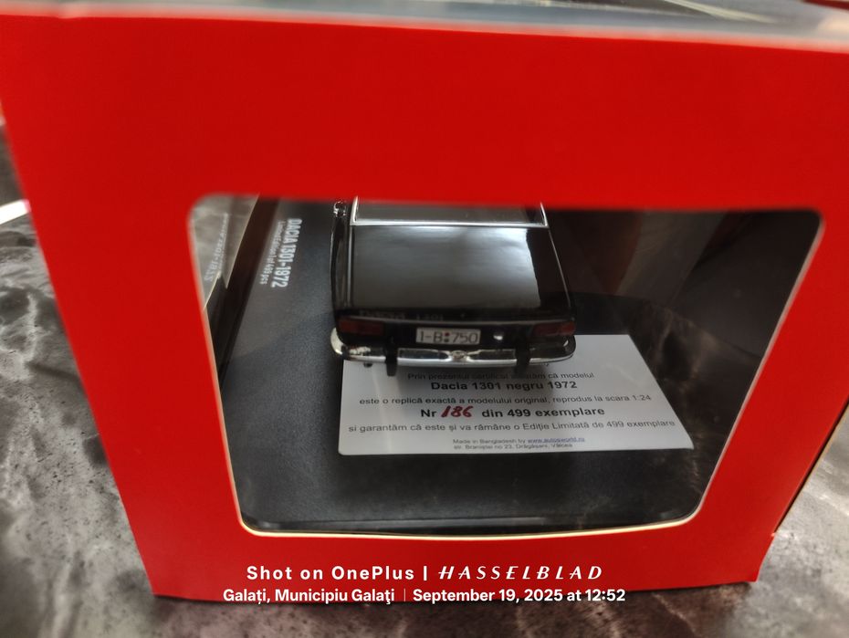 Macheta Dacia 1301 "Securitatea" ediție limitată 1:24 Autoworld