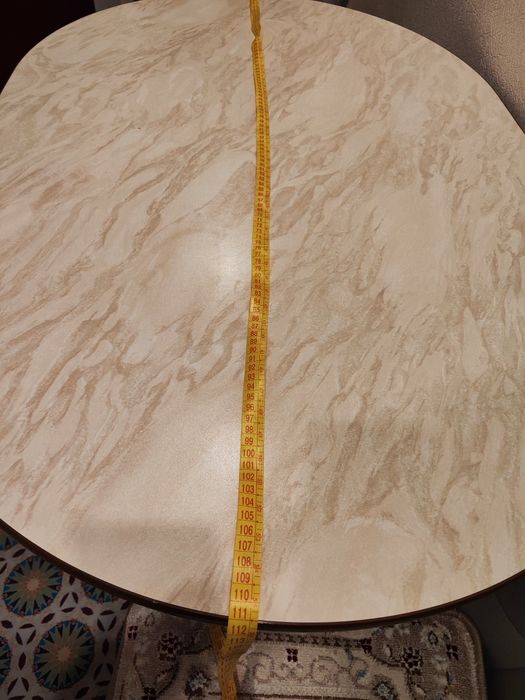 Продам стол кухонный