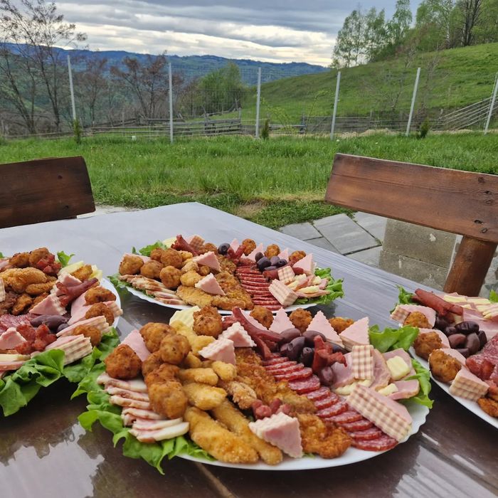 Cabană la munte cu ciubăr/jacuzzi