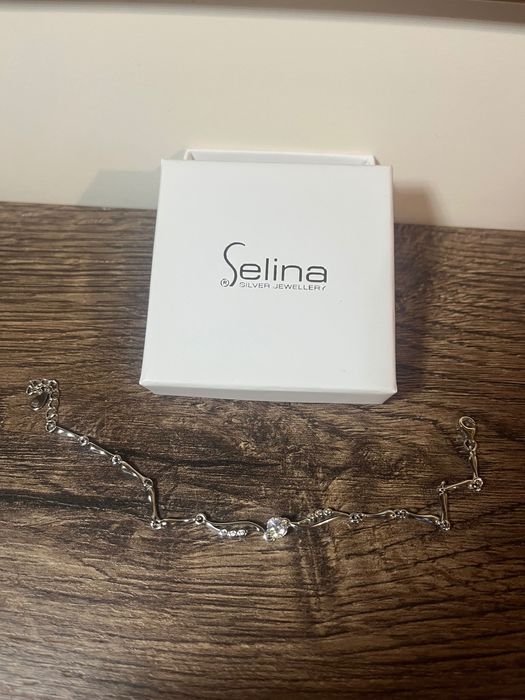 Чисто нова гривна Selina