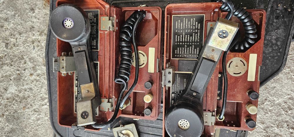 Продавам военни полеви телефона ТАП 77,за колекционери