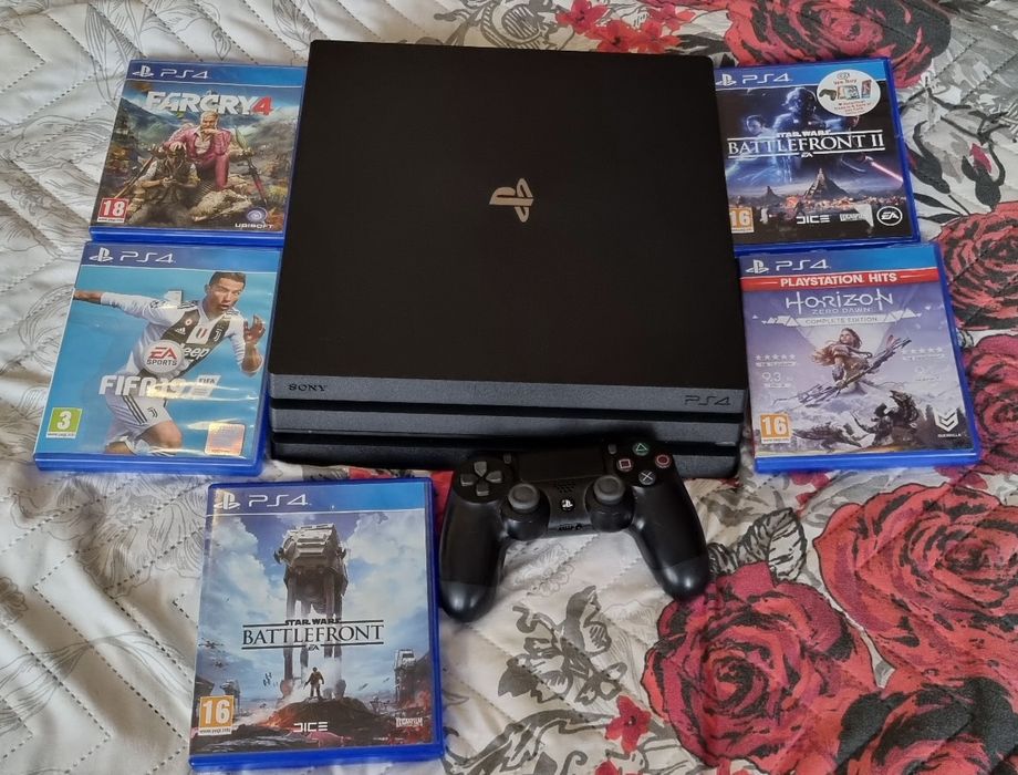 Playstation 4  pro перфектно състояние