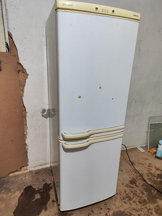 Холодильник рабочий