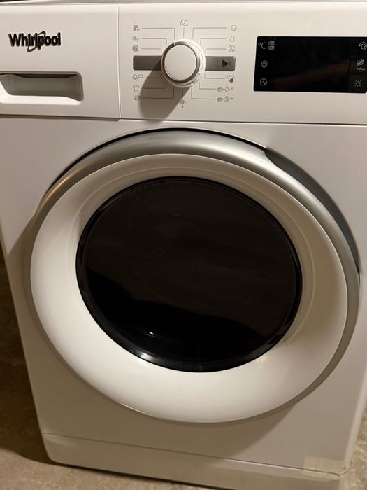 Пералня със сушилня Whirlpool