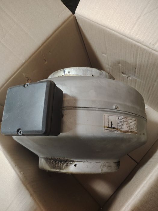 Вытяжка 150вт 200мм