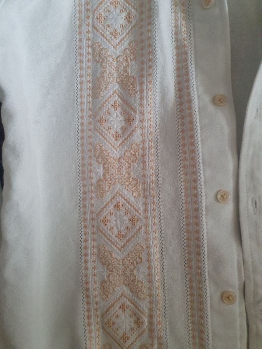 Cămașă tradițională