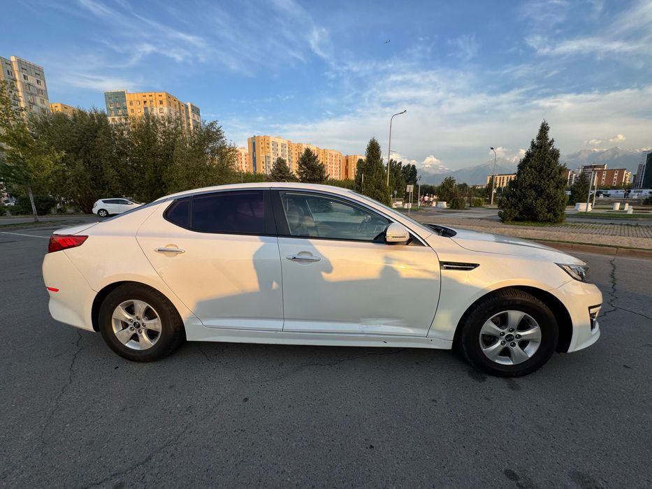 Легковые автомобили Машина kia k5