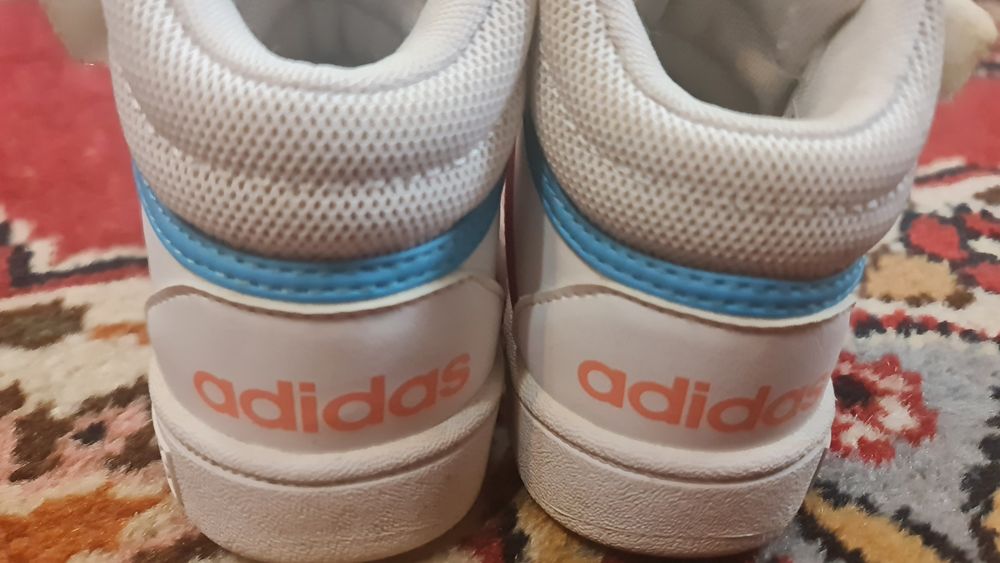 Adidasi Adidas fetite