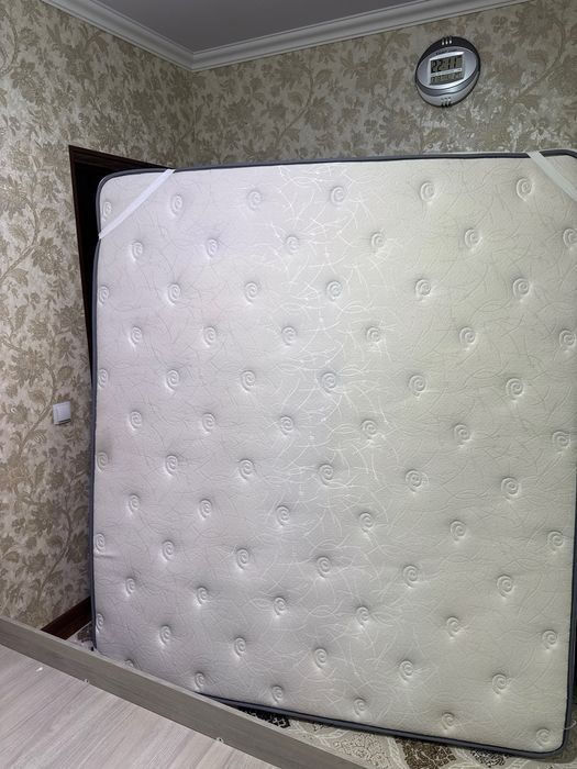 Продам. Двухспальная кровать