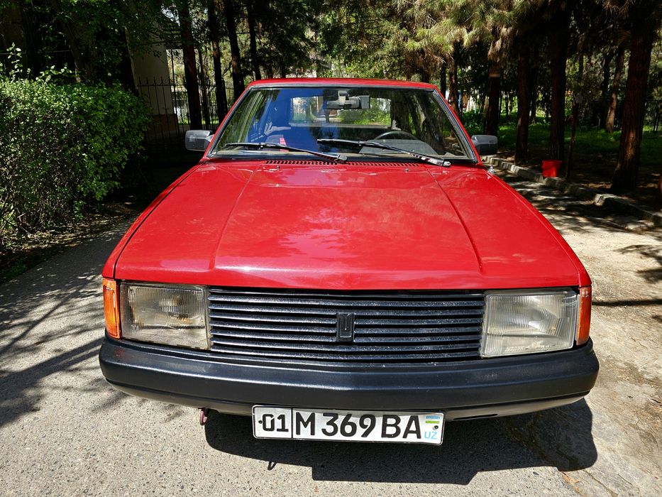 Продаётся Москвич 21412