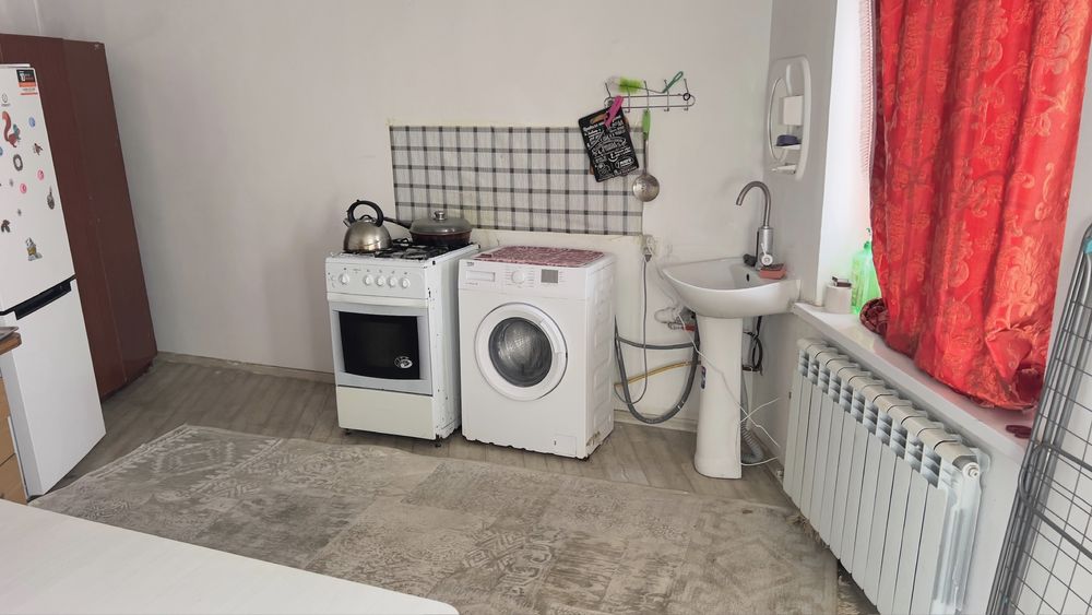 Участок со зданием