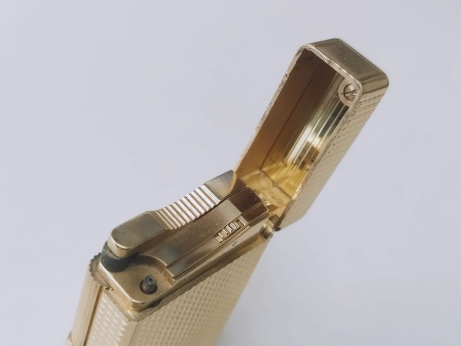 Bricheta veche S.T. Dupont Line 1