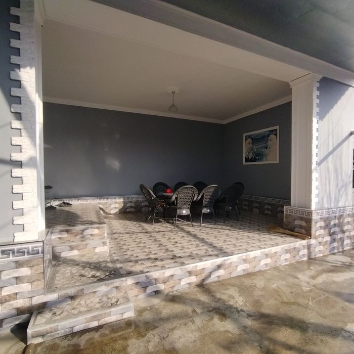 Катта ва чиройли ховли сотилади