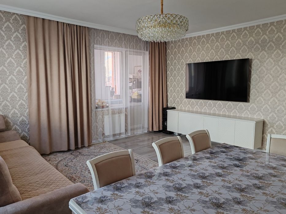 Продам 2 комнатную квартирартиру 75 м2