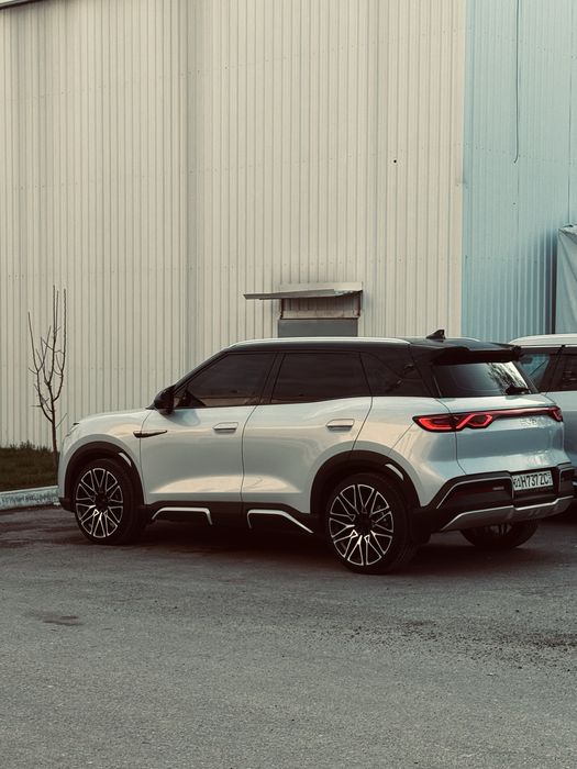 Yuan up Full pazitsiya