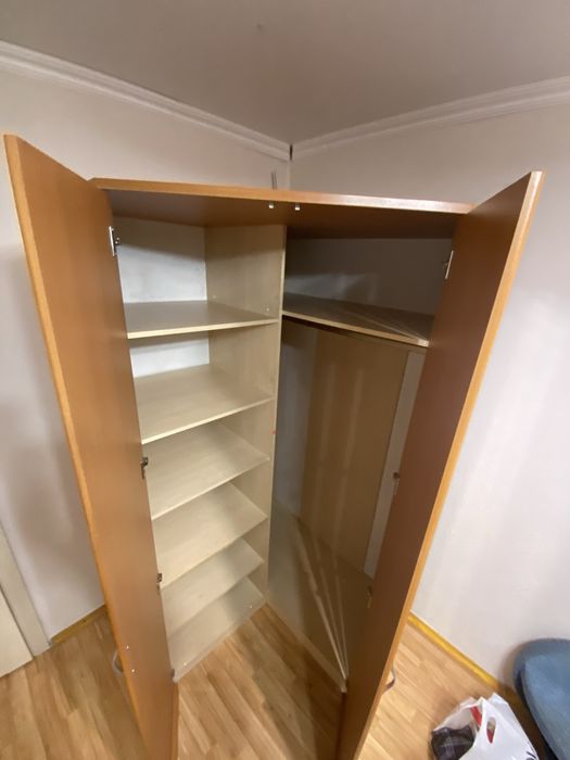 Большой вместительный шкаф