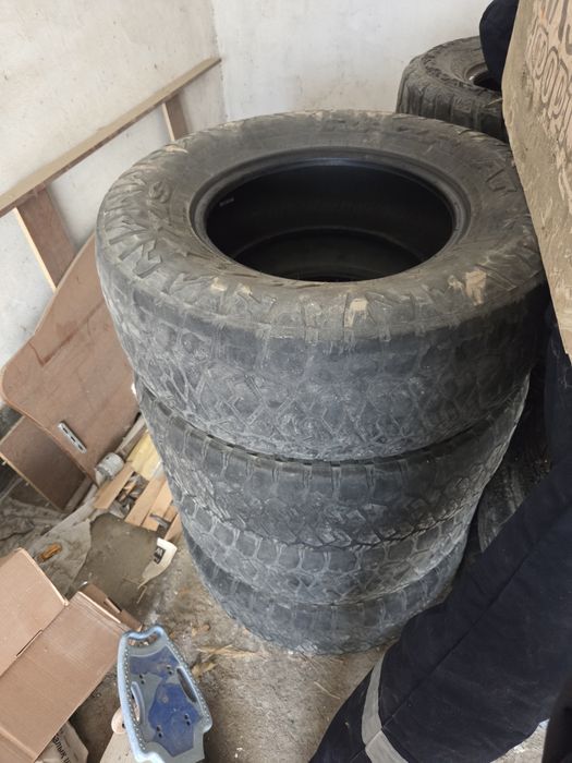 Шины зимние 285/70R17