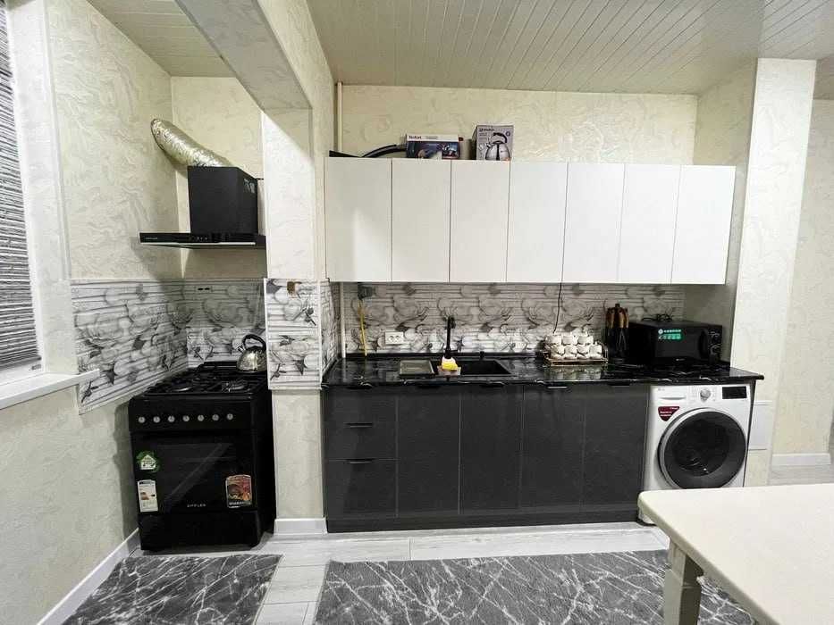 Сдаётся 2-комн квартира  Шайхантахурском районе!