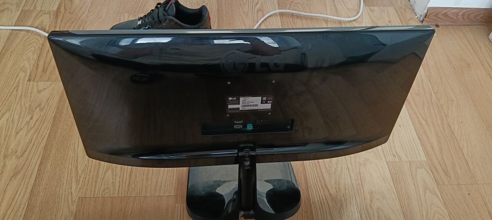 Unitate + monitor
