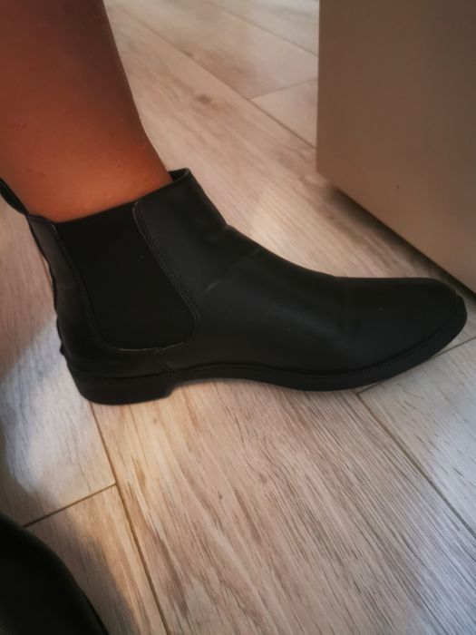 Ghete Bershka marimea 38