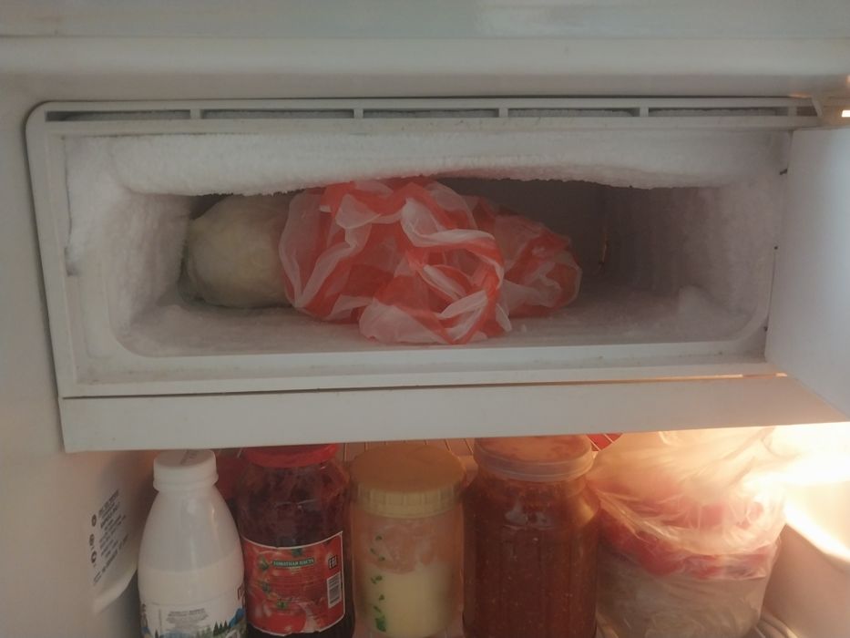 Продам СРОЧНО холодильник