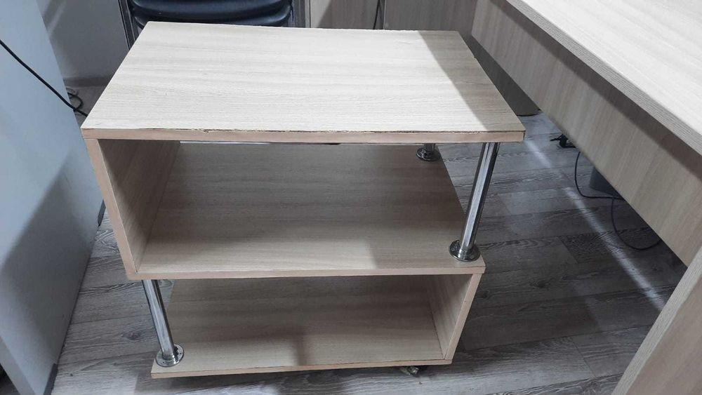 Продам стол офисный