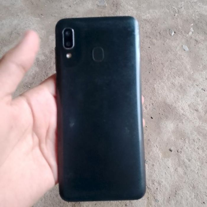 Samsung a20 holati òrtacha