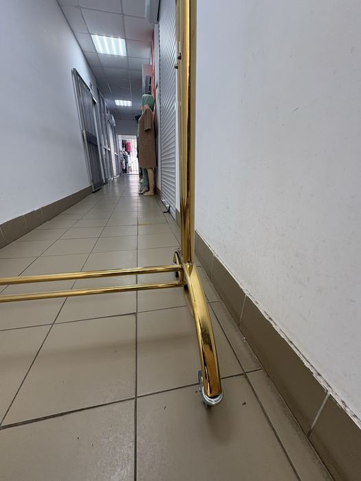 Стойки для одежды