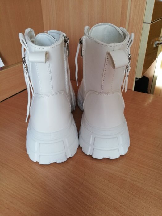 Ботинки женские демисезонные