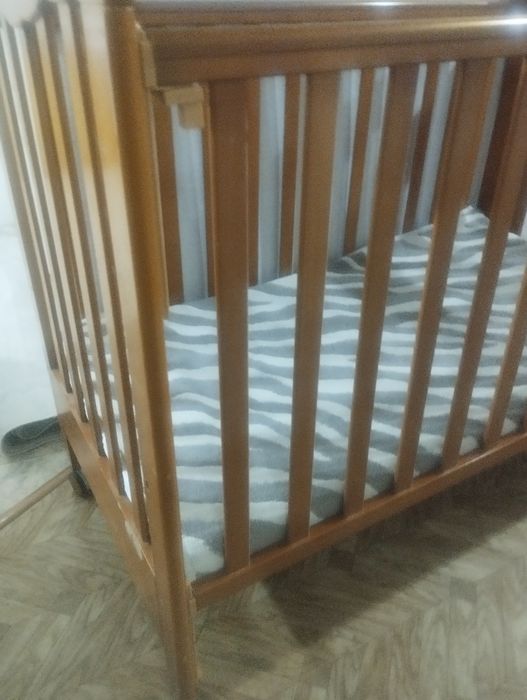 Продам детскую кровать