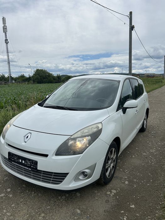 RENAULT Grand Scenic 2011 — imagine 2