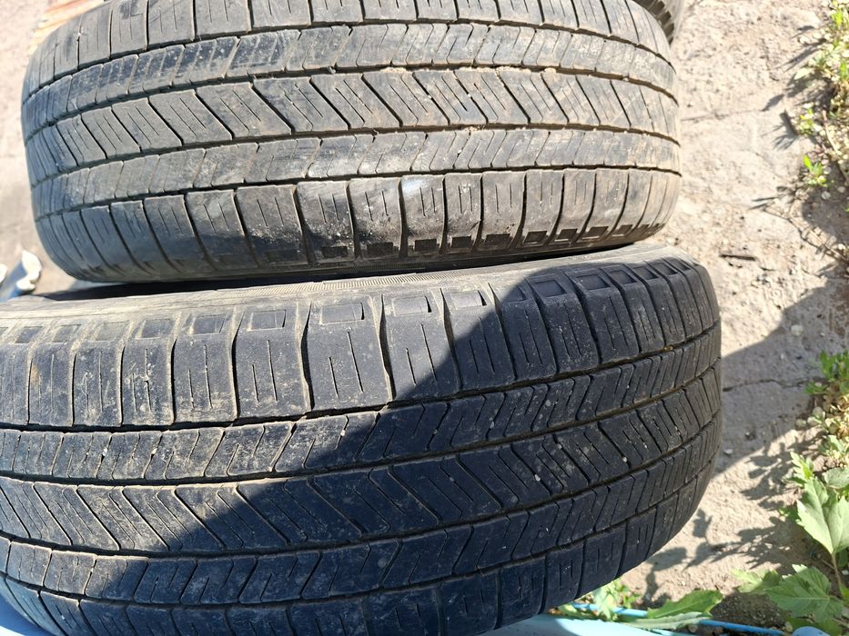 Продам шины 235/65/17 гудиер