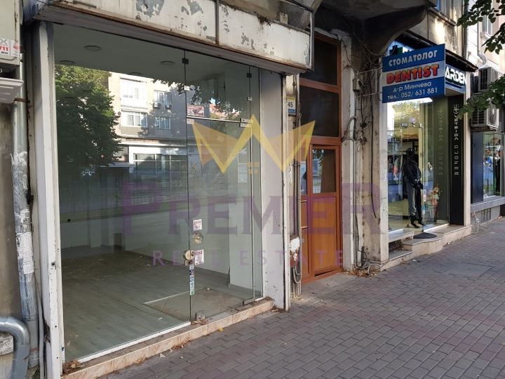 Дава се под наем Магазин в Варна, Център - 18 кв.м за 428.4 € - Снимка #3