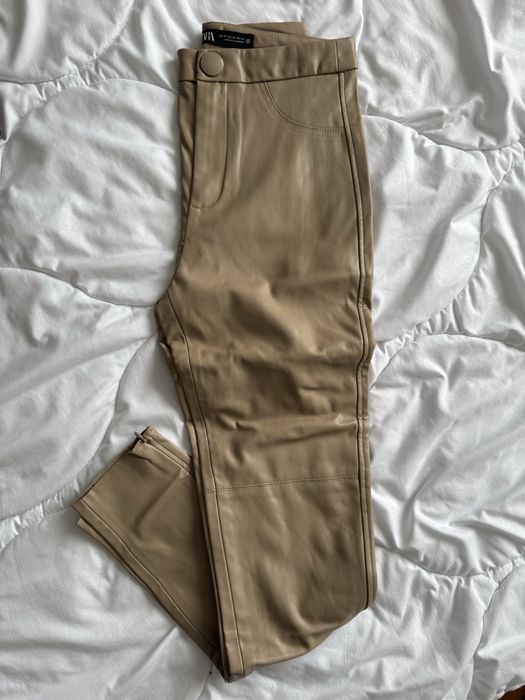Чисто нов кожен клин Zara