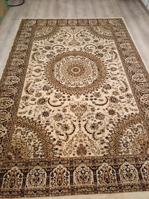 Продам ковёр для дома