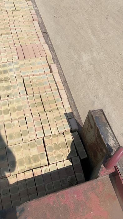Кирпич красный жженый