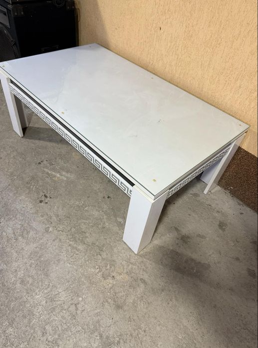 Холна маса бяла гланц