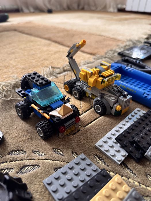 Продам большой пакет лего деталей