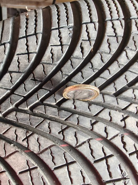 Все сезонни гуми Debica