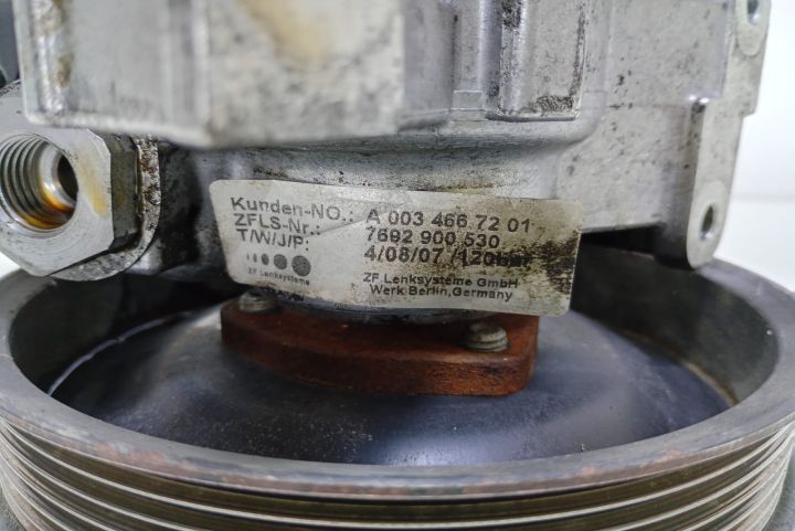 Pompa servodirectie  A0034667201 Mercedes-Benz Sprinter a 2-a generat
