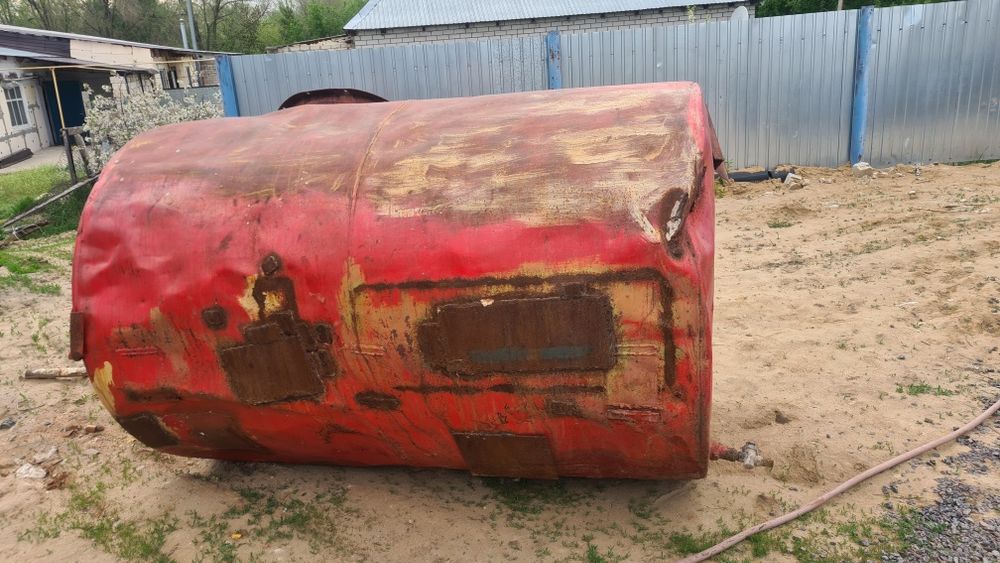 Продам срочно бочка 1 куб