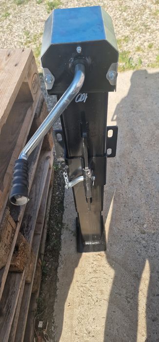 Picior sprijin remorca 12 tone pret 1200 lei se poate trimite prin cur