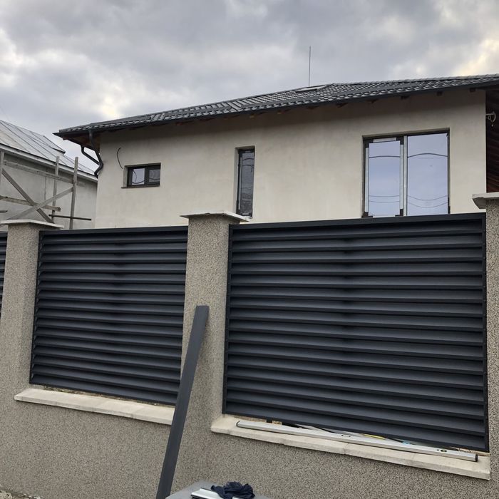 Gard Luvru PLUS, tip jaluzea culoare grande mat, grosime 0.5mm