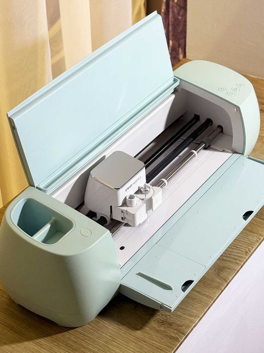 Cutter plotter Cricut Explore 3 + Accesorii Gratuite