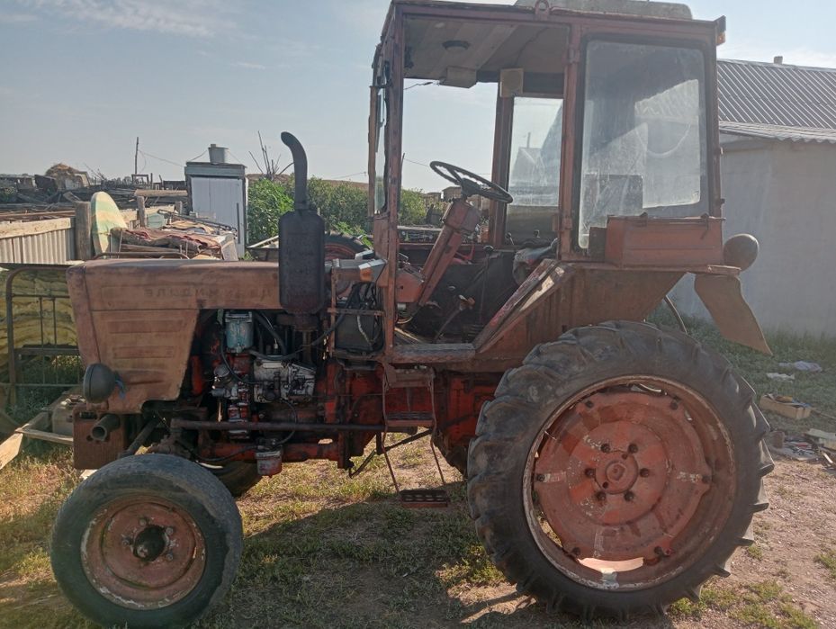 Продам трактор Т25