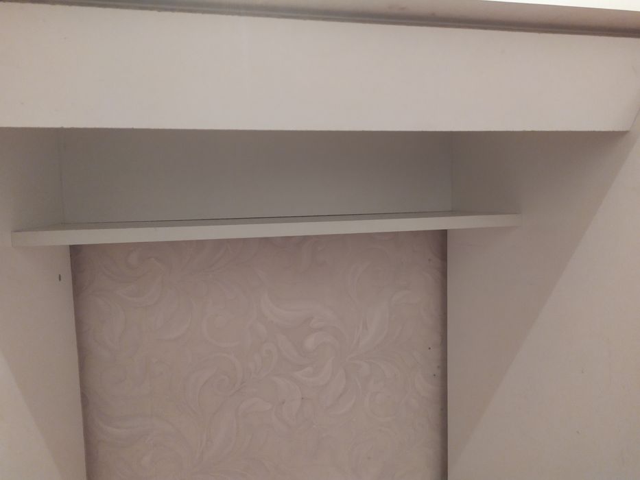 продам трюмо с зеркалом