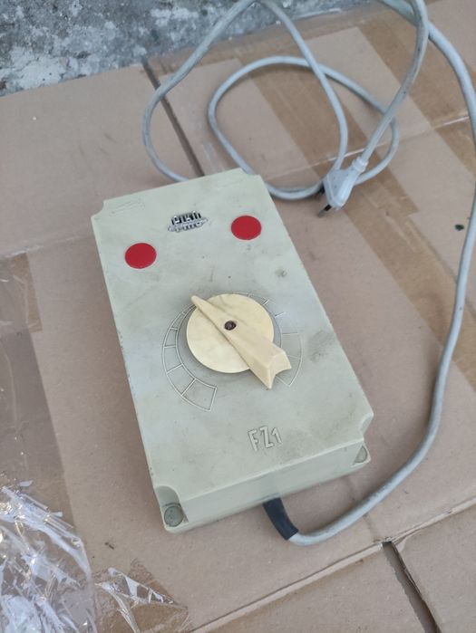 Ретро Трансформатор PIKO FZ1 за влакчета (ГДР)
​Описание:
​Продавам ор